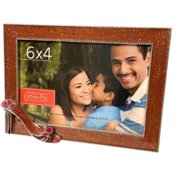Stiletto Shoe Picture Frame - Picture 1 of 3